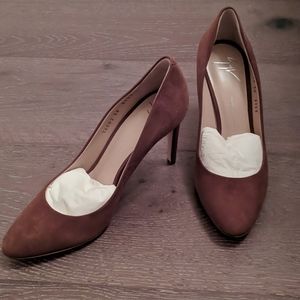 BRAND NEW Giuseppe Zanotti Suede pump
